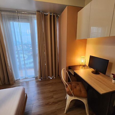 Aparthotel 81 Newport C5 10I Balcony & Pool Across Naia T3 Pasay Zewnętrze zdjęcie