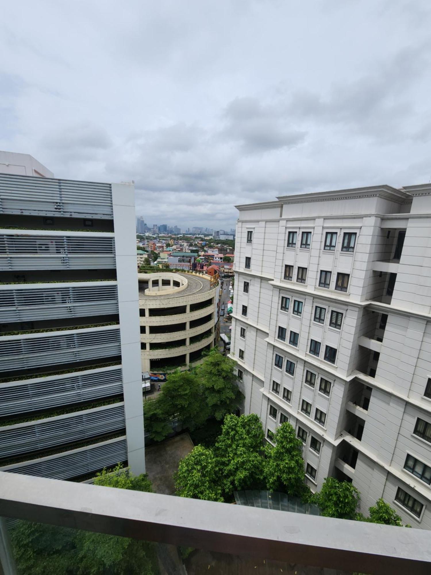 Aparthotel 81 Newport C5 10I Balcony & Pool Across Naia T3 Pasay Zewnętrze zdjęcie